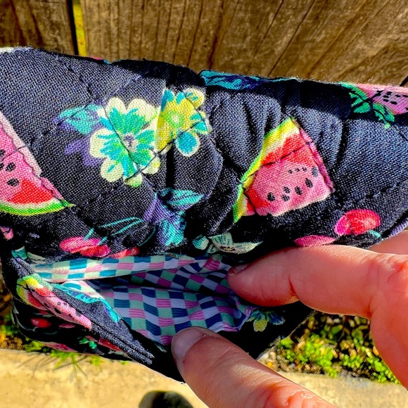 Vera Bradley cellphone purse - Picture 5 of 8